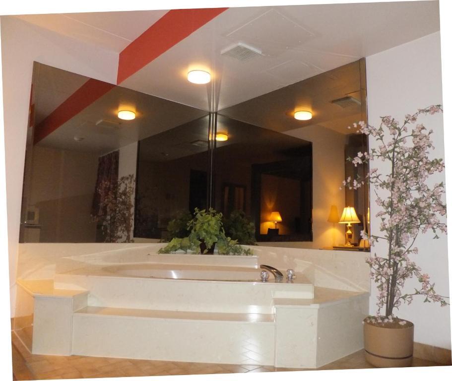 Ivy Rose Motor Inn Γουίντσορ Εξωτερικό φωτογραφία